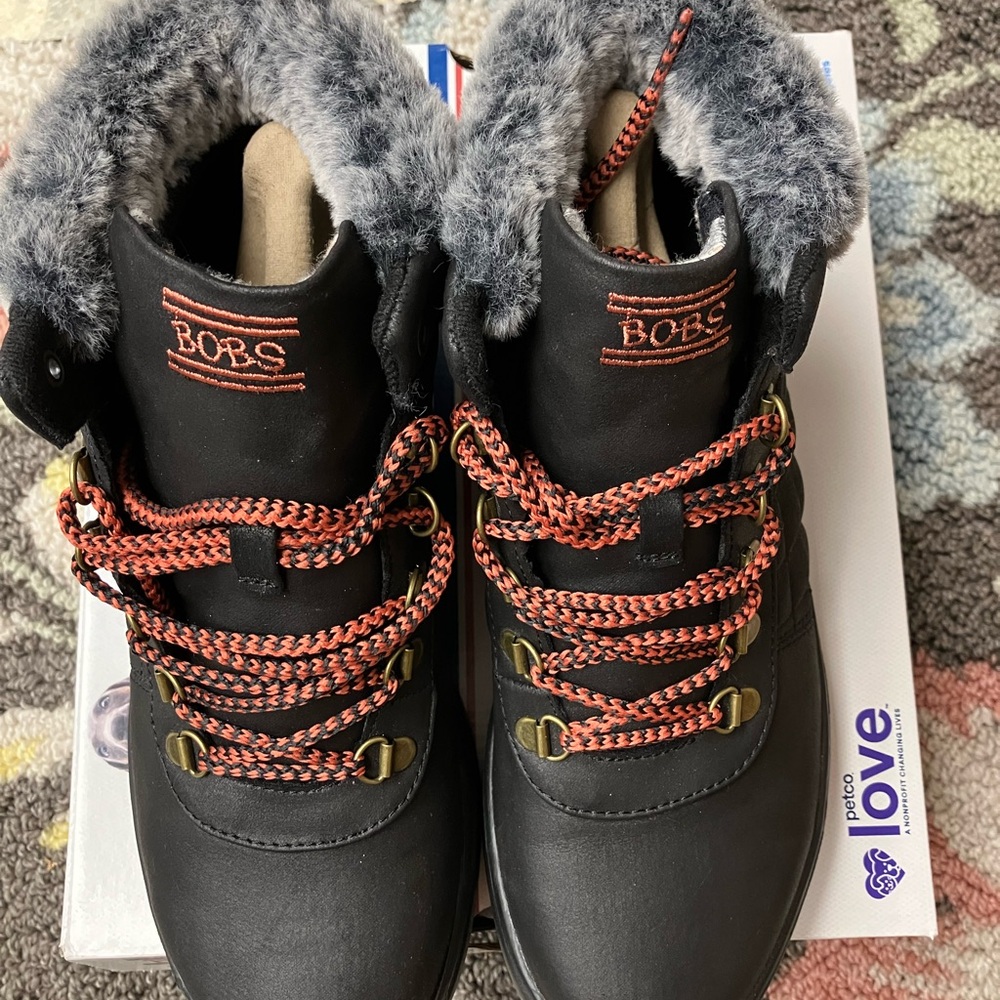 Skechers women’s  Black and Red Lace-Up Boots